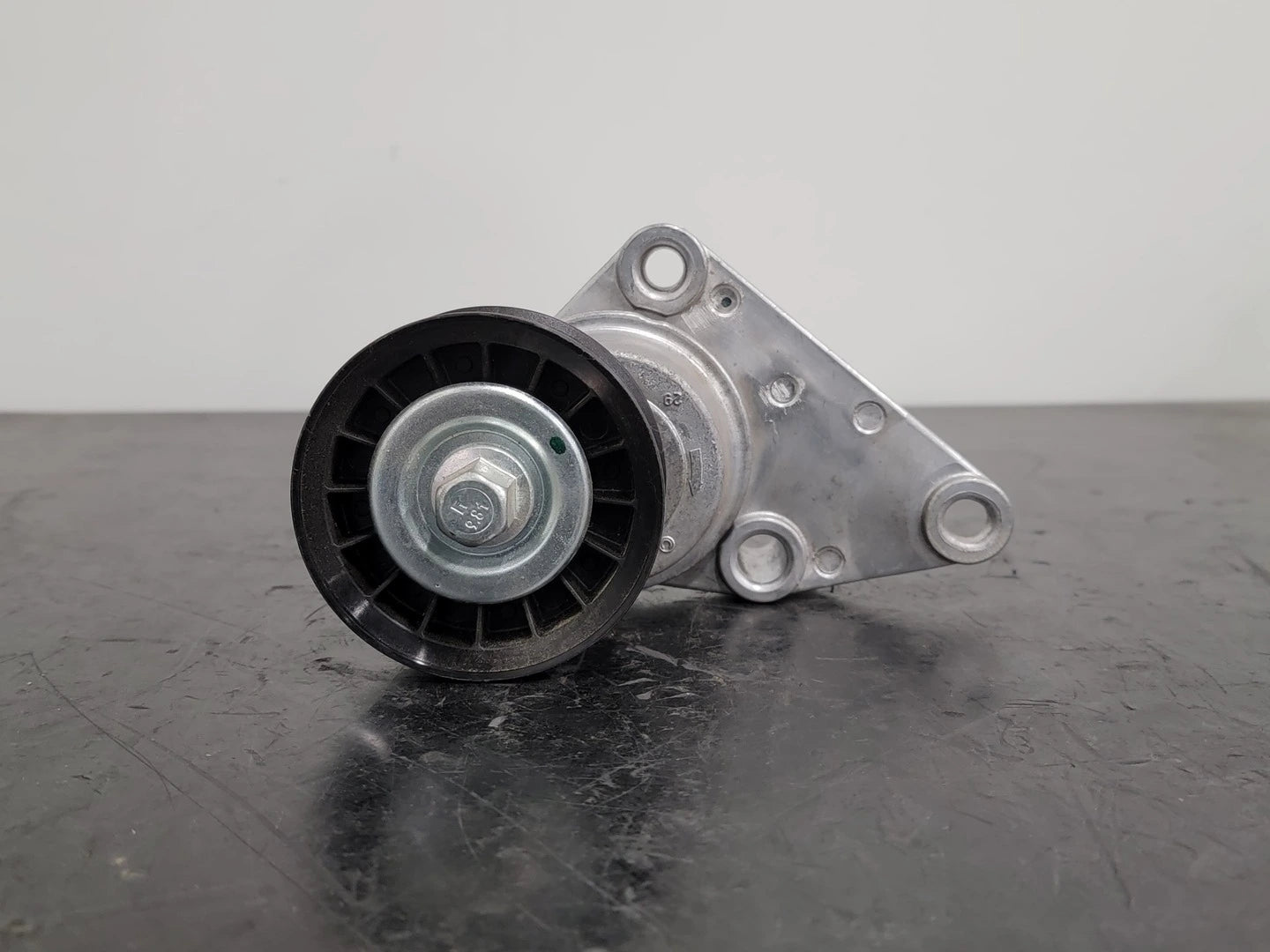 Automatic Serpentine Belt Tensioner Pulley Assembly