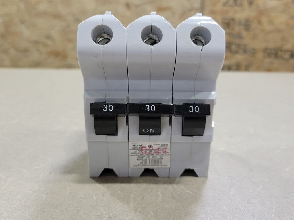 FEDERAL PIONEER 30 Amp 3 Pole Circuit Breaker NB330