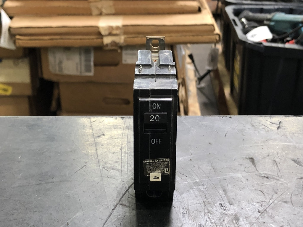 GENERAL ELECTRIC 20 Amp, 1 Pole, 120/240 volts Circuit Breaker THQB120