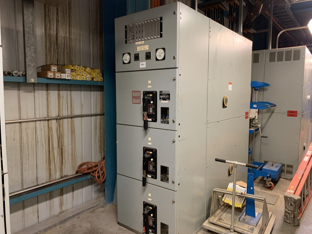 FEDERAL PIONEER 3000A, 600V Switchgear 02877-A5-88 w/ Control Module & 3 x 50HL-3 Air Breakers