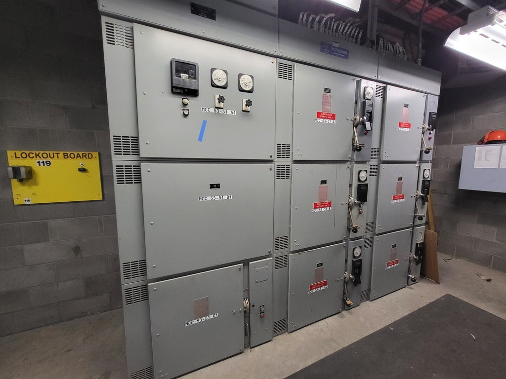 WESTINGHOUSE Medium Voltage Switchgear, 2400V max., 1200A