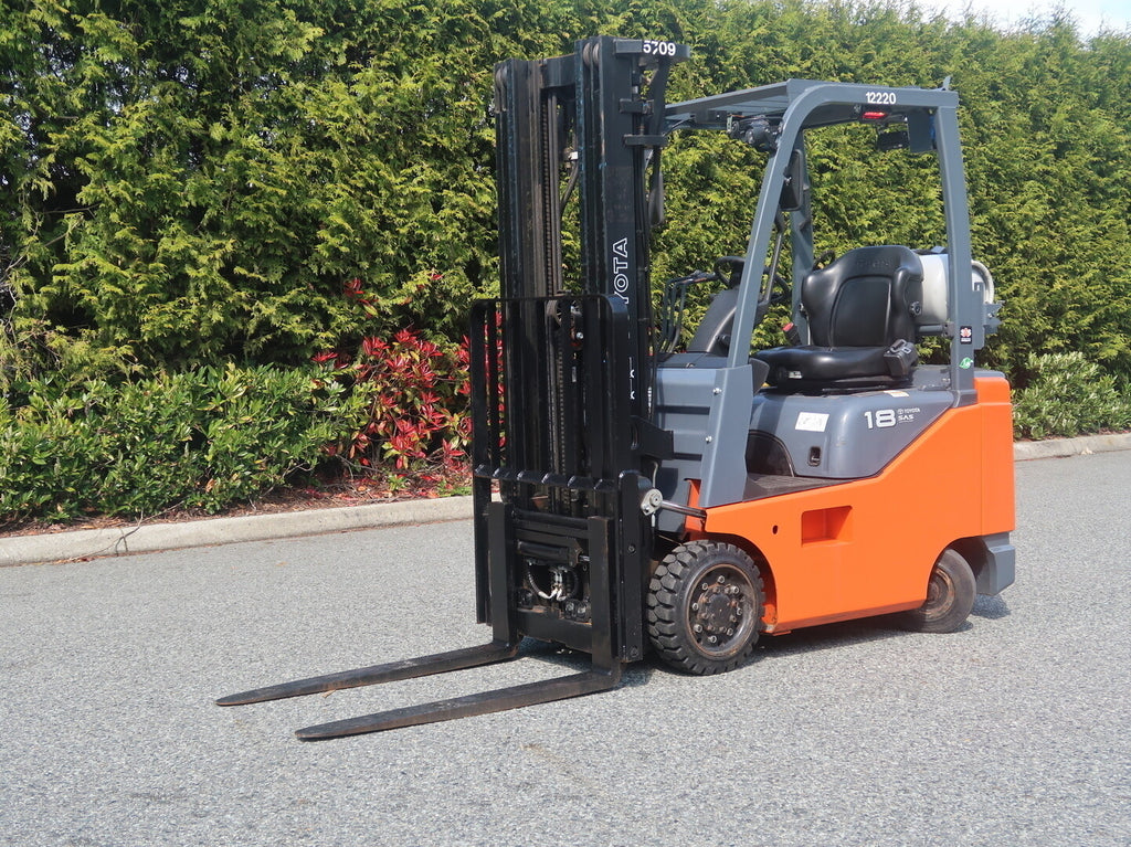 TOYOTA 3,500 lb Forklift 8FGCU18