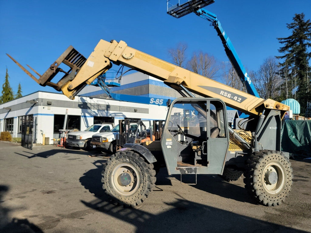 GEHL 6,600 lb Telescopic Handler RS6-XR42