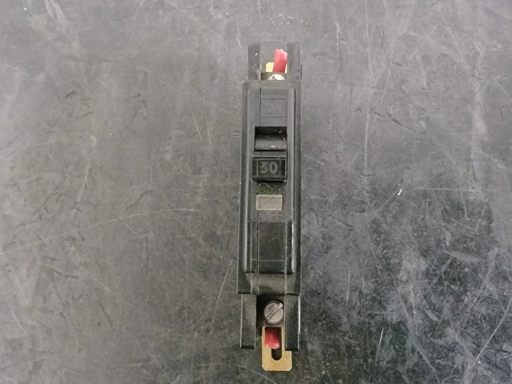 SQUARE D 30 Amp 1 Pole Circuit Breaker QOU130