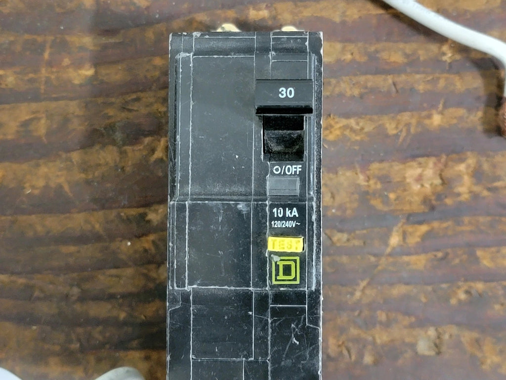 SQUARE D 30 Amp, 2 Pole, 120/240 volts Circuit Breaker QOB230GFI