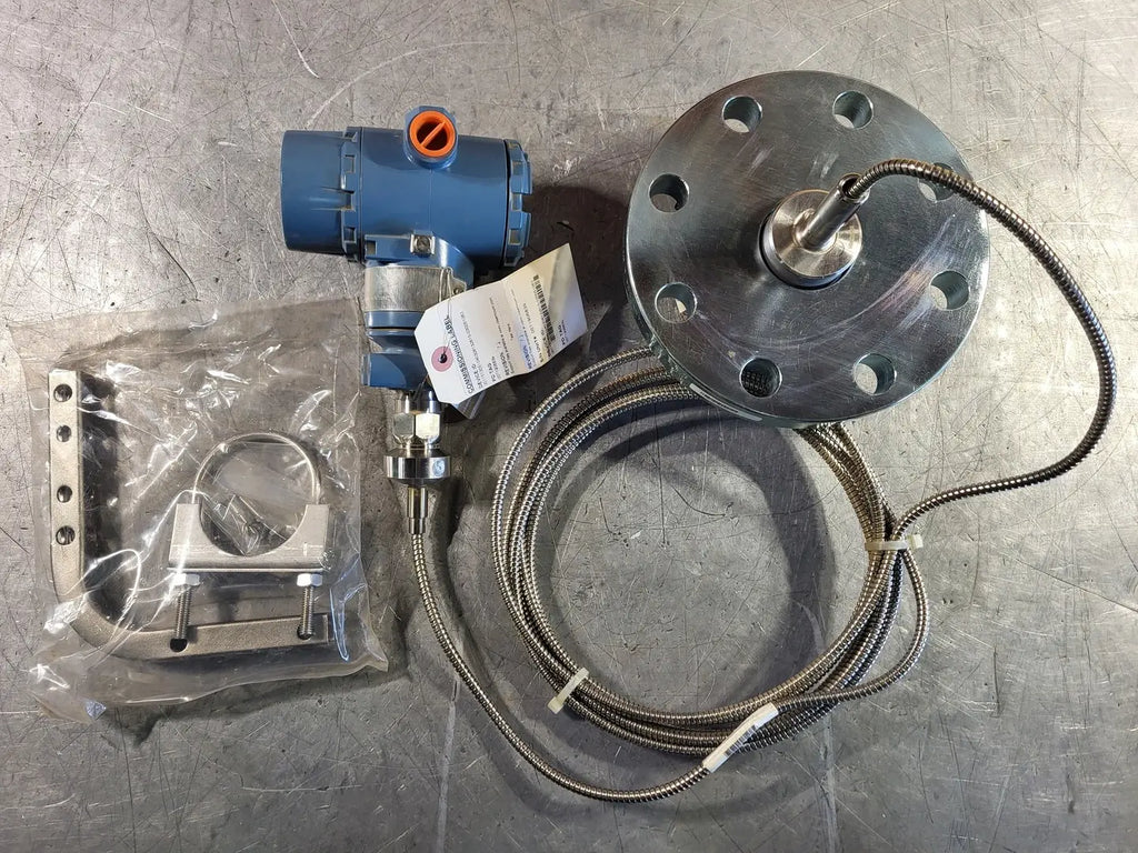 ROSEMOUNT 3051T In-Line Pressure Transmitter w/ Accessories & Mounting Kit