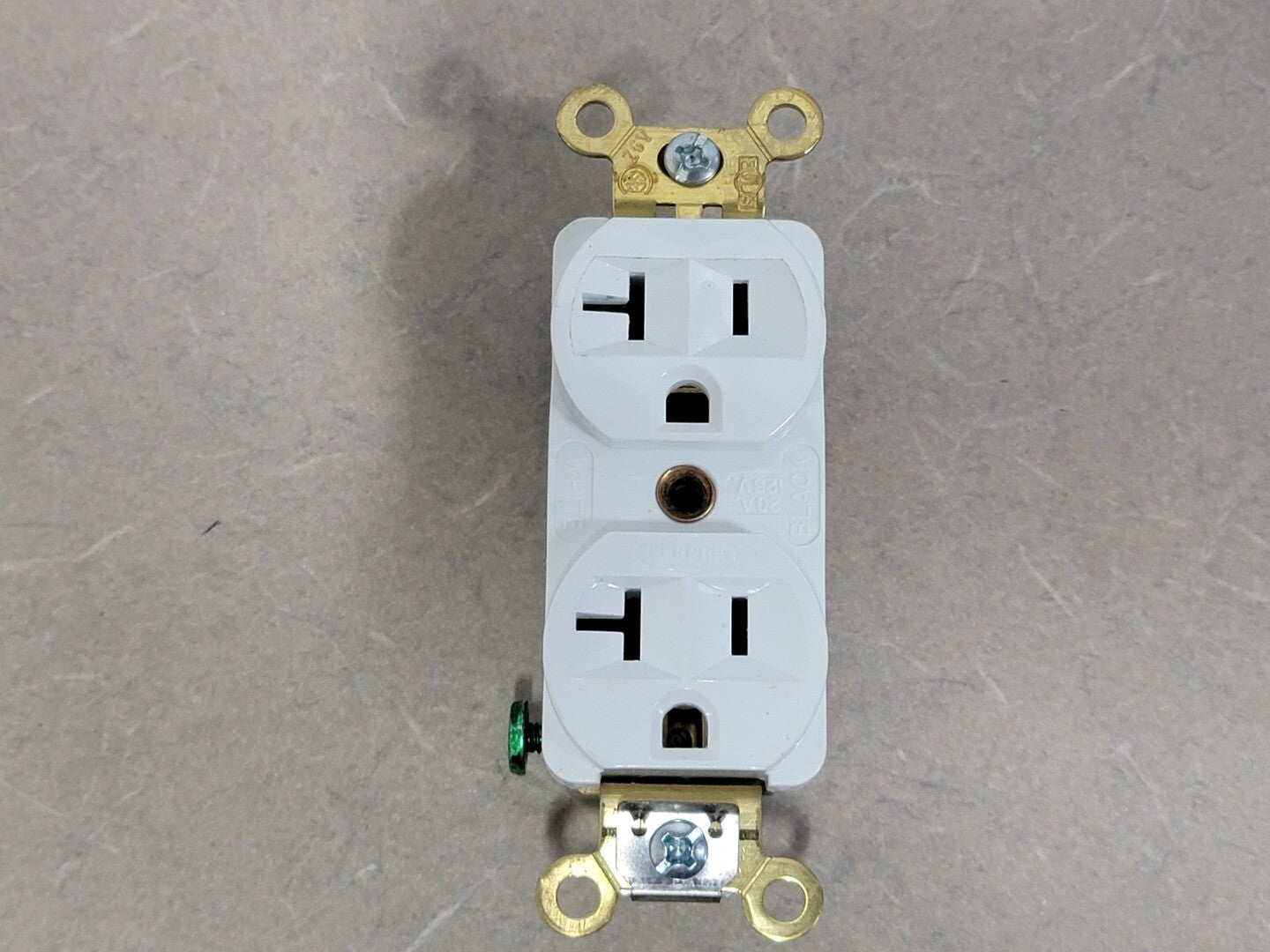 20 Amp 125V Industrial Grade Duplex Receptacles HBL5352W