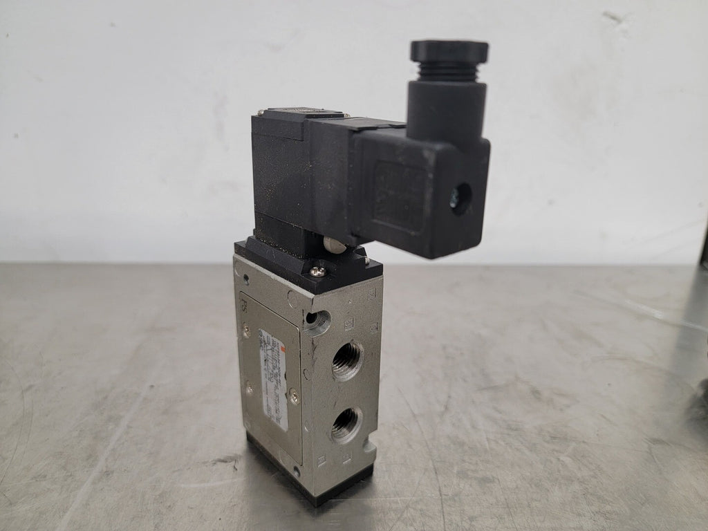 SMC 5 Port Pilot Operated Solenoid Valve NVFS3120-3DZB-02T, 110 VAC